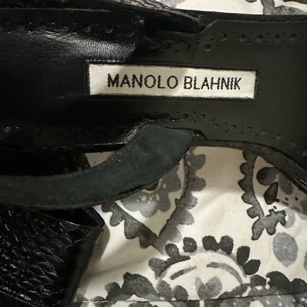 Manolo Blahnik Textured Black Sandals - Picture 10 of 16